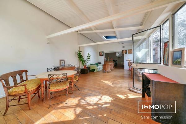 Loft T4 de 137m² (118m² loi Carrez) avec cave et cour intérieure à Saint-Ouen