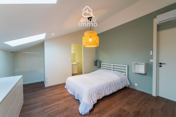 Studio
                                                                                                                                                                                                                                                                                                                        1 pièce(s)                                                                                                                                                                                                                                                                                                                              25  m²