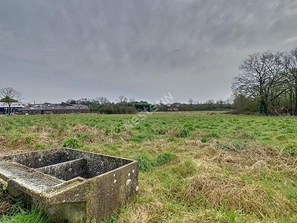 Bâtiments agricole à vendre à la Renaudière