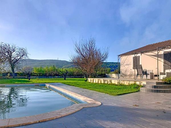 Maison avec grand terrain et piscine – Tresques