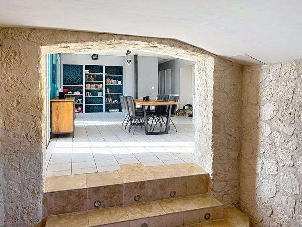 Maison avec grand terrain et piscine – Tresques