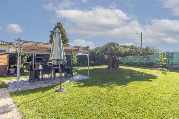 Maison individuelle de plain pied avec piscine