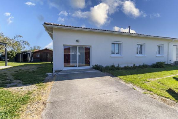 Maison individuelle de plain pied avec piscine