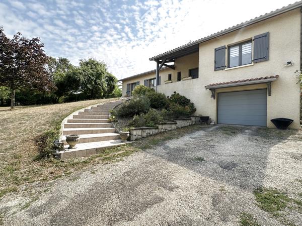 Maison
                                                                                                                                                                                                                                                                                                                        6 pièce(s)                                                                                                                                                                                                          4 chambre(s)                                                                                                                                                                                                          151  m²