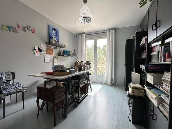Maison
                                                                                                                                                                                                                                                                                                                        6 pièce(s)                                                                                                                                                                                                          4 chambre(s)                                                                                                                                                                                                          151  m²