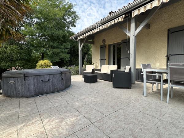 Maison
                                                                                                                                                                                                                                                                                                                        6 pièce(s)                                                                                                                                                                                                          4 chambre(s)                                                                                                                                                                                                          151  m²