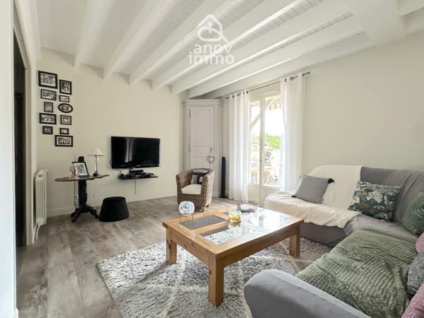 Maison
                                                                                                                                                                                                                                                                                                                        6 pièce(s)                                                                                                                                                                                                          4 chambre(s)                                                                                                                                                                                                          151  m²