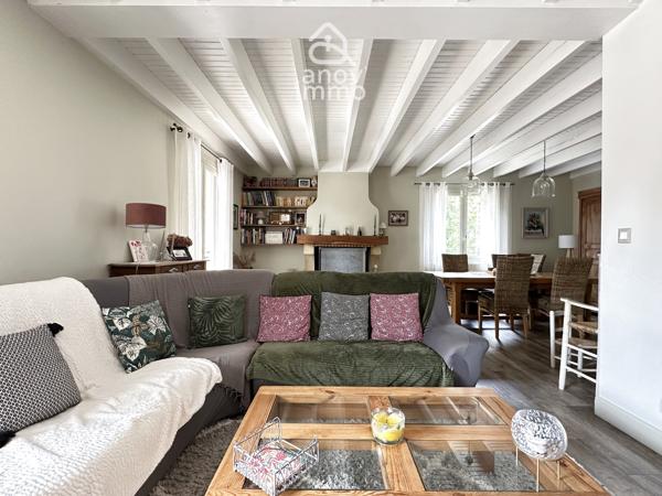 Maison
                                                                                                                                                                                                                                                                                                                        6 pièce(s)                                                                                                                                                                                                          4 chambre(s)                                                                                                                                                                                                          151  m²