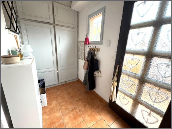 Maison Mitoyenne avec Un Extérieure