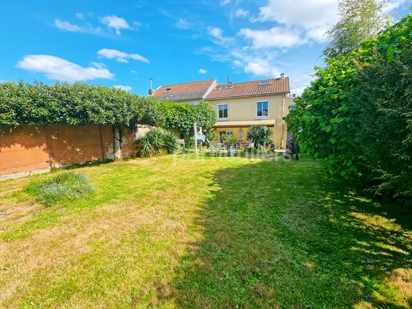 Vente Maison122 m² - 7 Pièces - NANTES (44300)