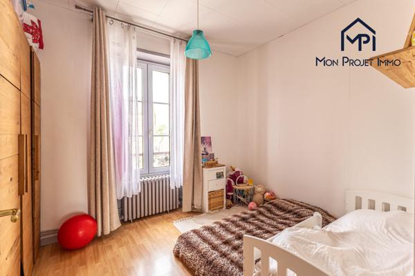 Appartement T5 Place d'Avesnières