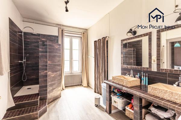 Appartement T5 Place d'Avesnières