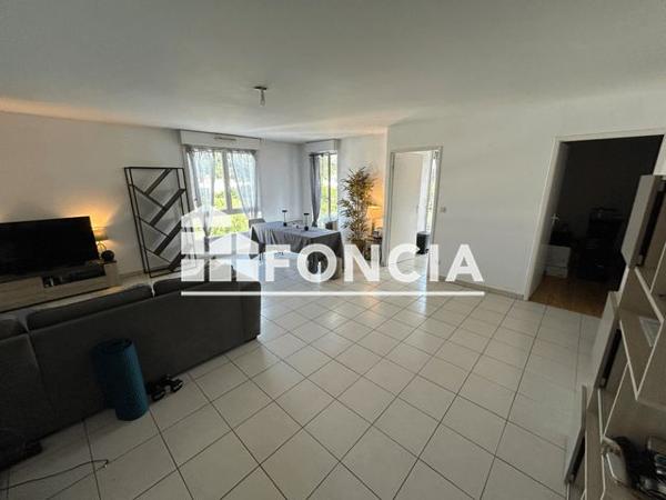 Location Appartement 4 pièces 84.3 m² - 377 AVENUE VICTOR HUGO Valence 26000