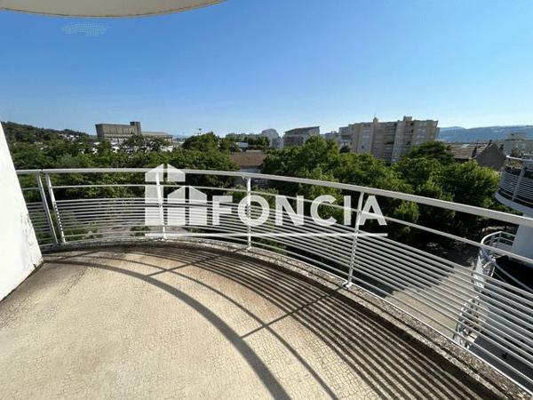 Location Appartement 4 pièces 84.3 m² - 377 AVENUE VICTOR HUGO Valence 26000