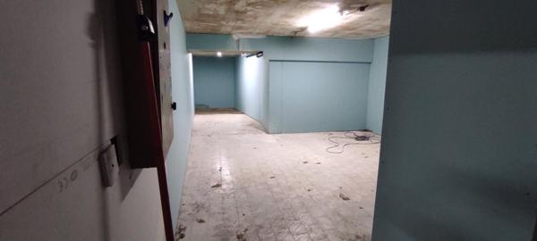 Local Commercial à MILHAUD, 30540 - 4 pièces 77m²