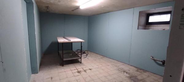 Local Commercial à MILHAUD, 30540 - 4 pièces 77m²