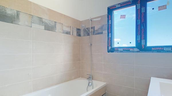 Maison neuve de 98 m² à vendre à Carpentras.