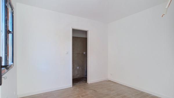 Maison neuve de 98 m² à vendre à Carpentras.