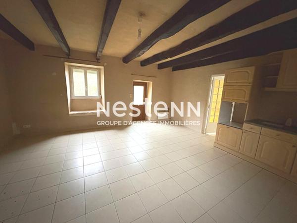 Charmante longère en pierre de 3 pièces à vendre à Questembert