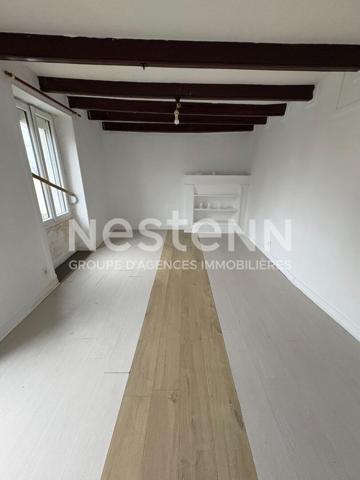 Charmante longère en pierre de 3 pièces à vendre à Questembert