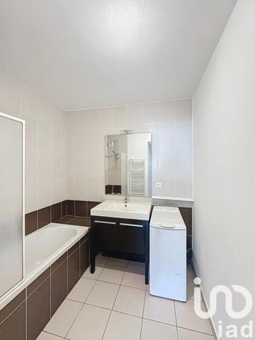 Appartement à vendre 3 pièces 60 m² Décines-Charpieu