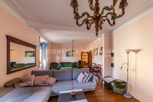 Maison
                                                                                                                                                                                                                                                                                                                        5 pièce(s)                                                                                                                                                                                                          3 chambre(s)                                                                                                                                                                                                          161  m²