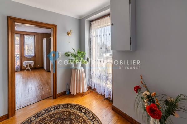 Maison
                                                                                                                                                                                                                                                                                                                        5 pièce(s)                                                                                                                                                                                                          3 chambre(s)                                                                                                                                                                                                          161  m²
