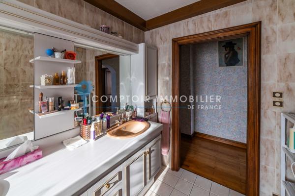 Maison
                                                                                                                                                                                                                                                                                                                        5 pièce(s)                                                                                                                                                                                                          3 chambre(s)                                                                                                                                                                                                          161  m²