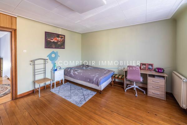 Maison
                                                                                                                                                                                                                                                                                                                        5 pièce(s)                                                                                                                                                                                                          3 chambre(s)                                                                                                                                                                                                          161  m²