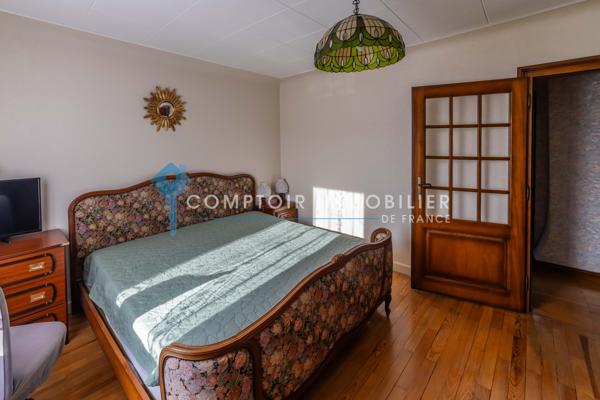 Maison
                                                                                                                                                                                                                                                                                                                        5 pièce(s)                                                                                                                                                                                                          3 chambre(s)                                                                                                                                                                                                          161  m²