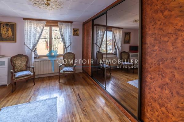 Maison
                                                                                                                                                                                                                                                                                                                        5 pièce(s)                                                                                                                                                                                                          3 chambre(s)                                                                                                                                                                                                          161  m²