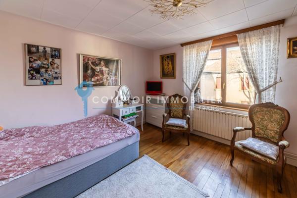 Maison
                                                                                                                                                                                                                                                                                                                        5 pièce(s)                                                                                                                                                                                                          3 chambre(s)                                                                                                                                                                                                          161  m²