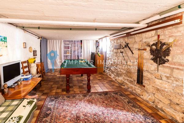Maison
                                                                                                                                                                                                                                                                                                                        5 pièce(s)                                                                                                                                                                                                          3 chambre(s)                                                                                                                                                                                                          161  m²