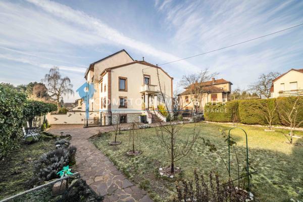 Maison
                                                                                                                                                                                                                                                                                                                        5 pièce(s)                                                                                                                                                                                                          3 chambre(s)                                                                                                                                                                                                          161  m²