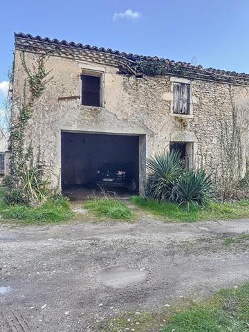 Maison à rénover de 288 m² – Grand potentiel à Cartelègue !