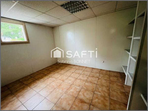 Gare, écoles, commerces.