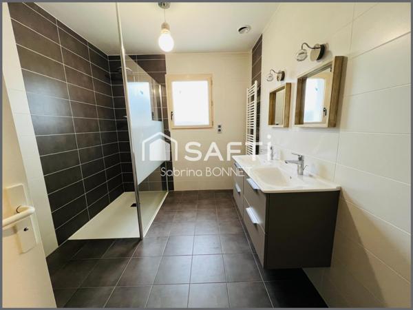 Gare, écoles, commerces.