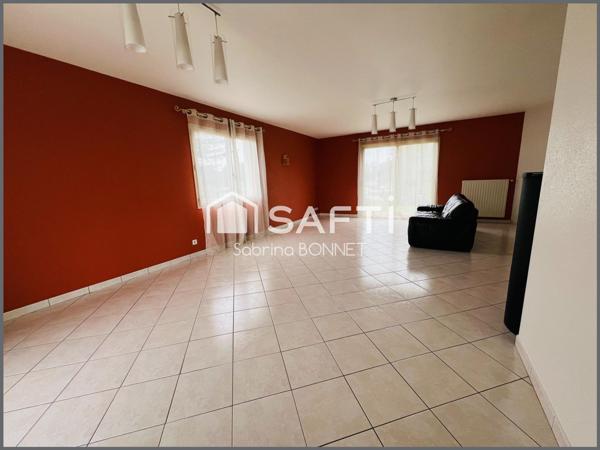 Gare, écoles, commerces.