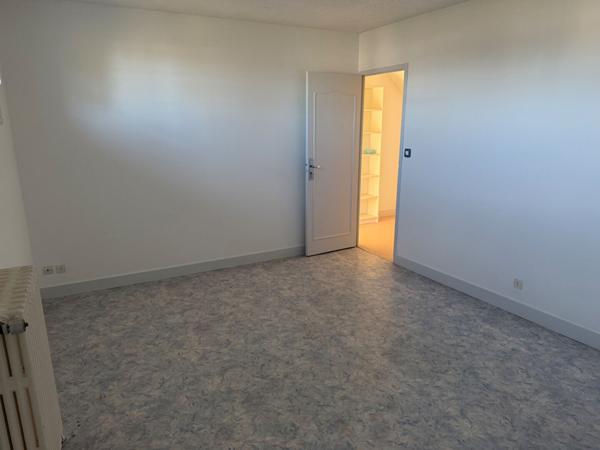 Maison 7 pièces à vendre Naintré - 86530 / Réf: 11931