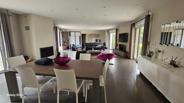 Contemporaine - 7 pièces - 170 m²