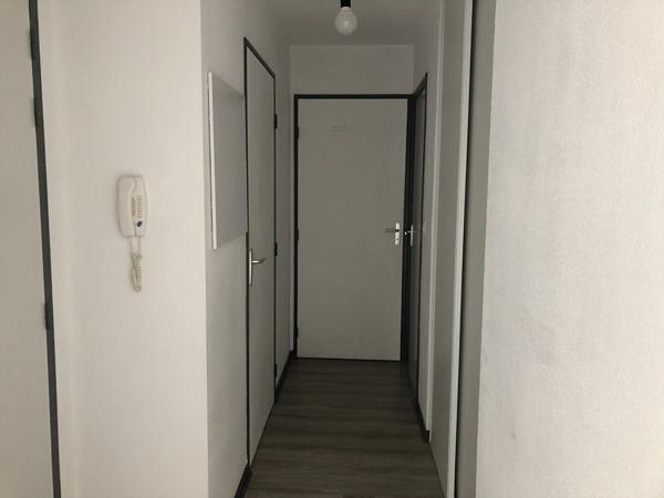 A louer Appartement T2 bis Proche toutes commodités situé à ALLONNES