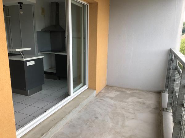 A louer Appartement T2 bis Proche toutes commodités situé à ALLONNES