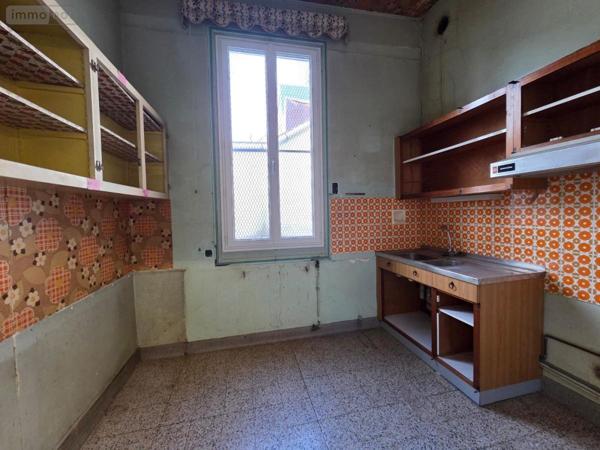 Immeuble à vendre à Montargis dans le Loiret (45200), ref : 45051-475