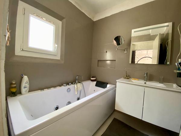 Charmante maison avec Piscine et Vue dégagée à DRAGUIGNAN