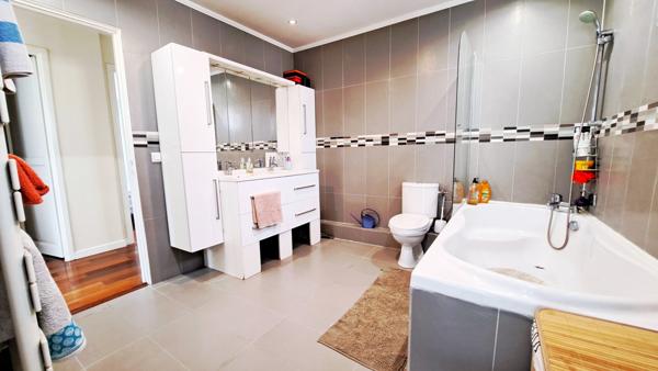 Maison spacieuse 230 m2 - 5 chambres