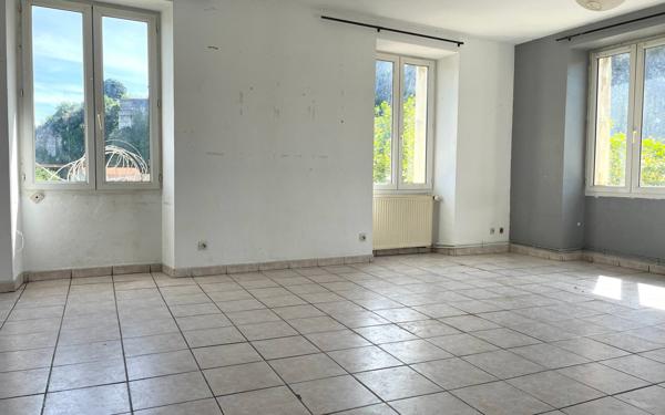 Appartement à vendre    5 pièces • 88,20 m2 Viviers