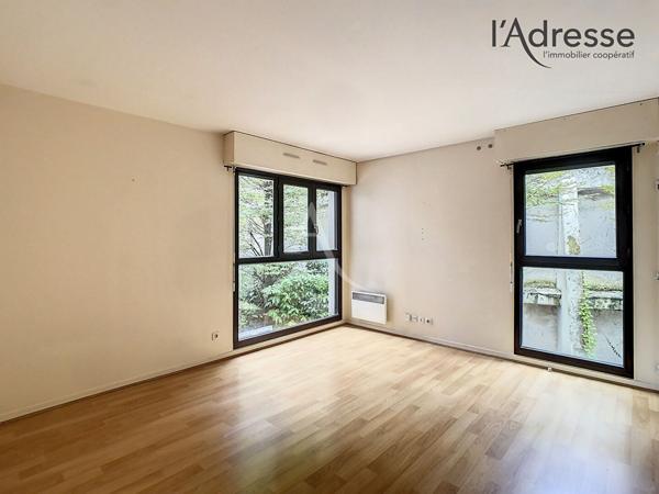 Suresnes (Parc du Château) - Studio meublé de 27m² avec cave