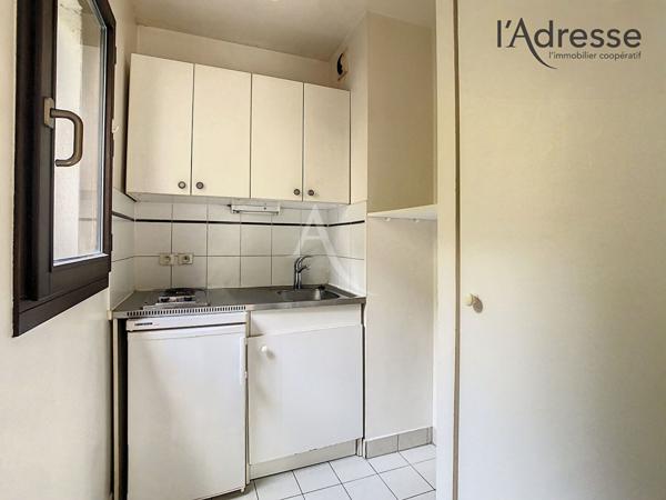 Suresnes (Parc du Château) - Studio meublé de 27m² avec cave