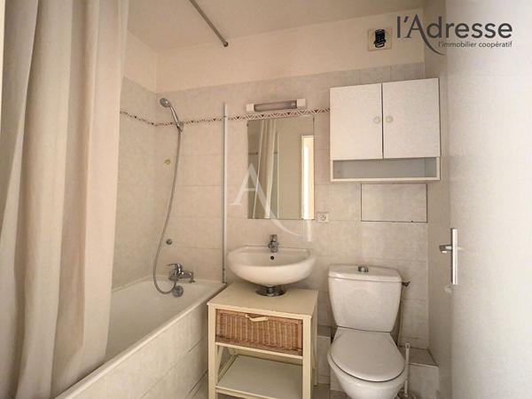 Suresnes (Parc du Château) - Studio meublé de 27m² avec cave