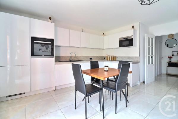 Appartement à vendre  3 pièces - 61,89 m2 FREJUS - 83